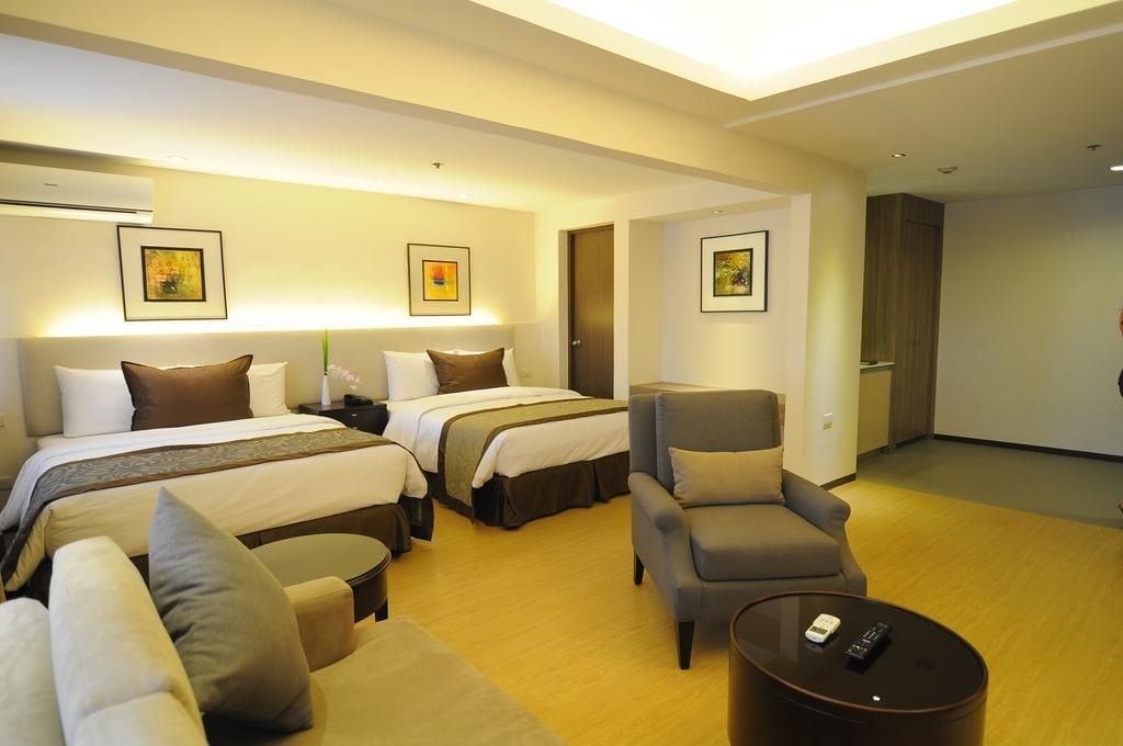 Imperial Palace Suites Quezon City Εξωτερικό φωτογραφία