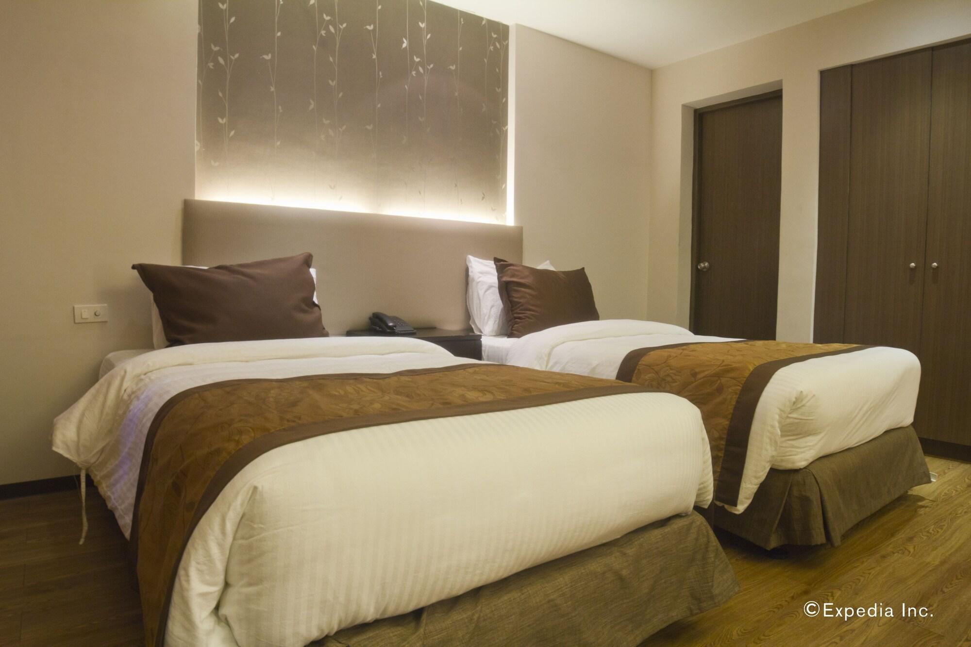 Imperial Palace Suites Quezon City Εξωτερικό φωτογραφία