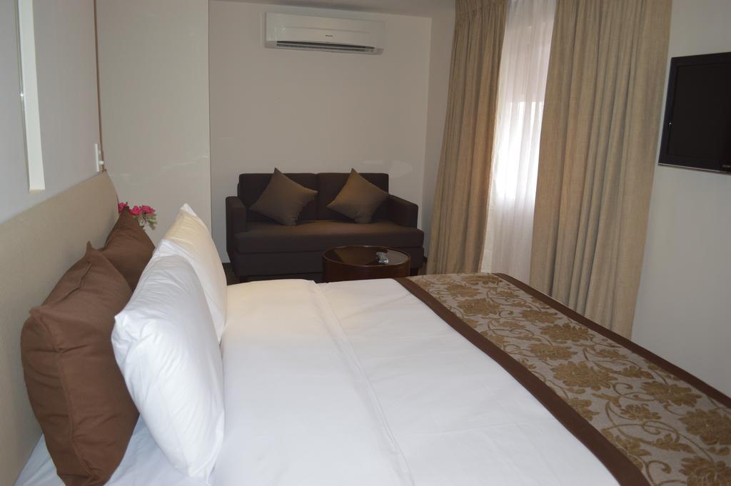 Imperial Palace Suites Quezon City Εξωτερικό φωτογραφία