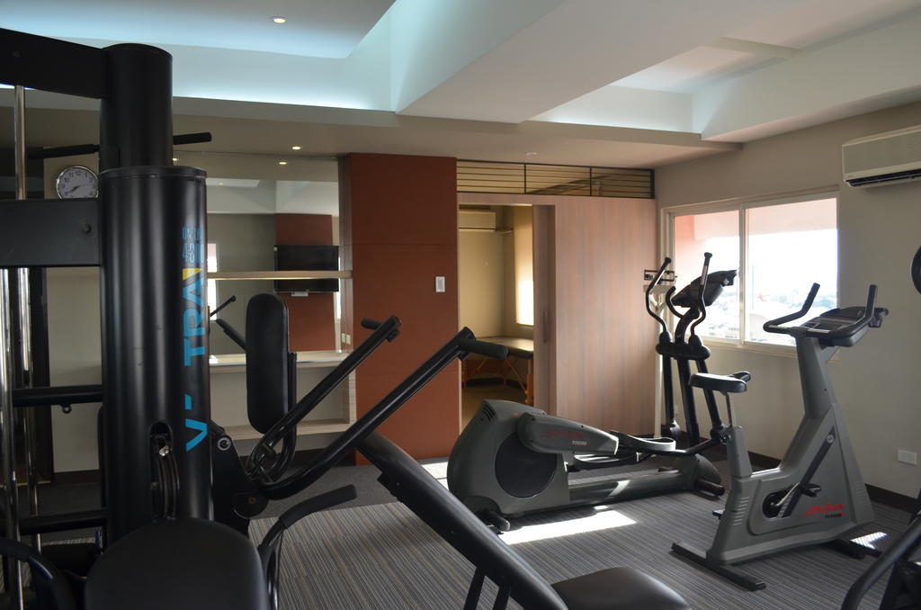 Imperial Palace Suites Quezon City Εξωτερικό φωτογραφία