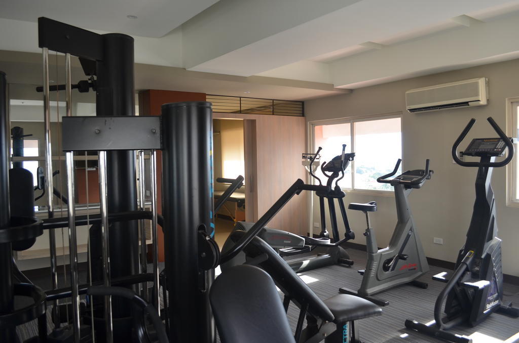 Imperial Palace Suites Quezon City Εξωτερικό φωτογραφία