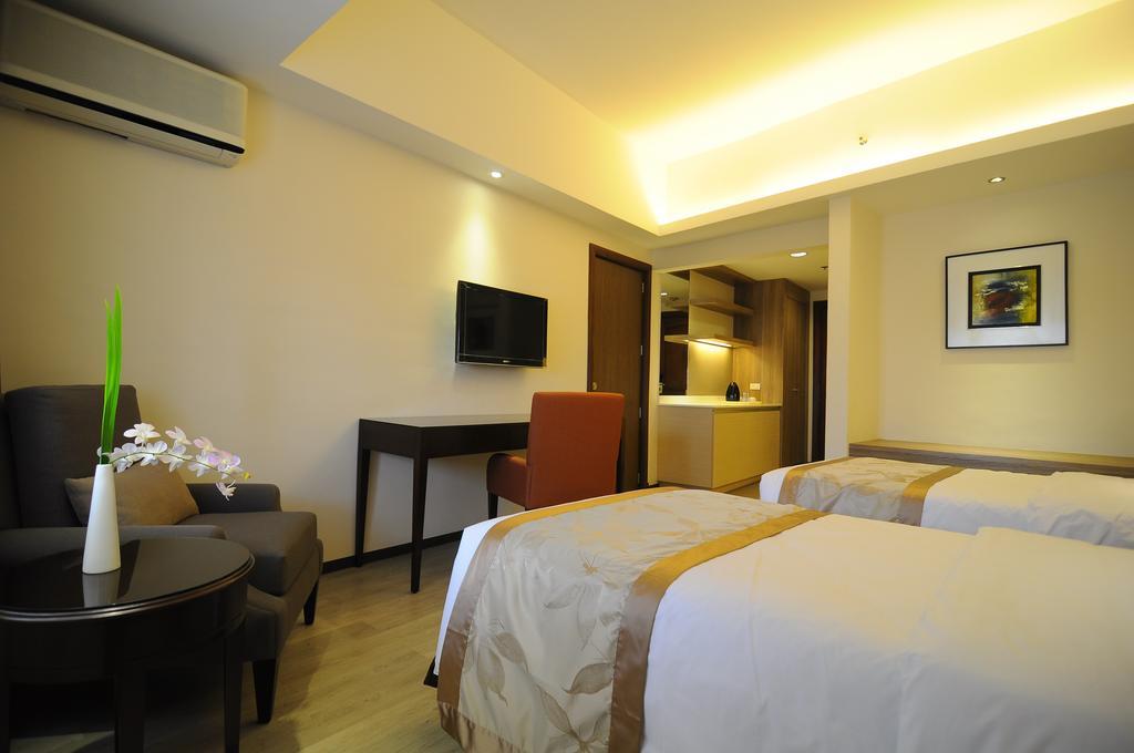 Imperial Palace Suites Quezon City Εξωτερικό φωτογραφία