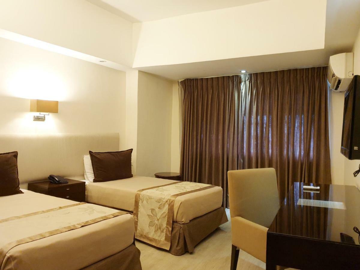 Imperial Palace Suites Quezon City Εξωτερικό φωτογραφία